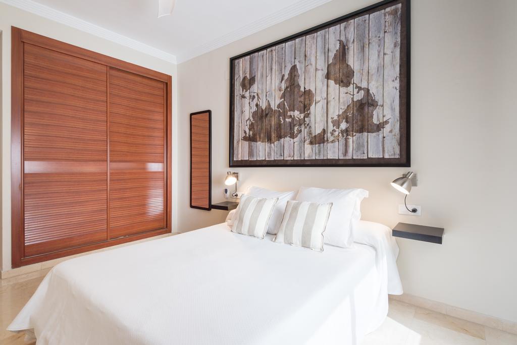Апартаменты Alameda De Colon Relax & Quiet Business & Family Малага Экстерьер фото