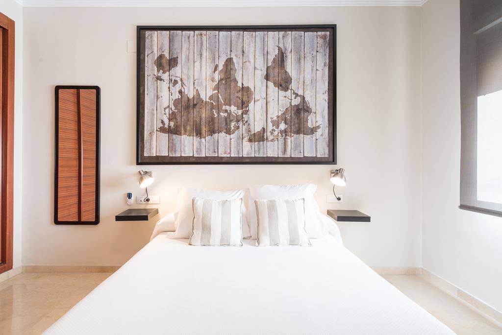 Апартаменты Alameda De Colon Relax & Quiet Business & Family Малага Экстерьер фото