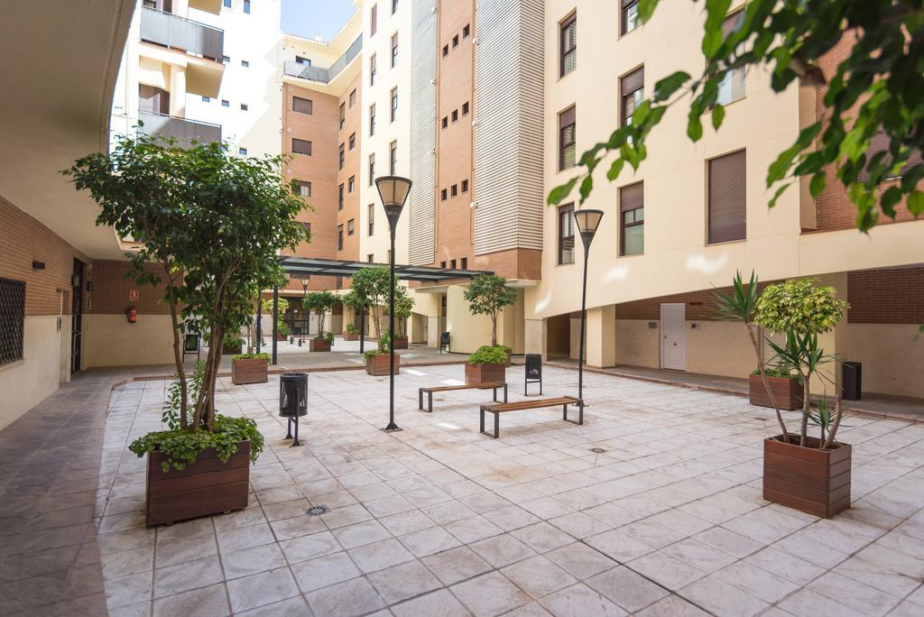 Апартаменты Alameda De Colon Relax & Quiet Business & Family Малага Экстерьер фото
