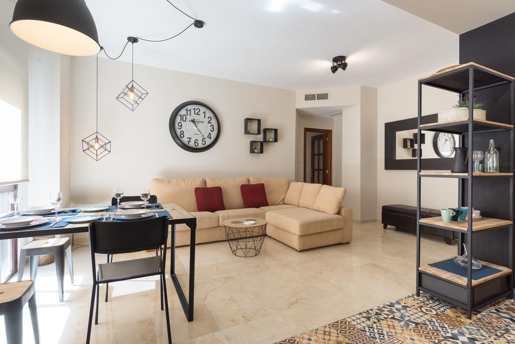 Апартаменты Alameda De Colon Relax & Quiet Business & Family Малага Экстерьер фото